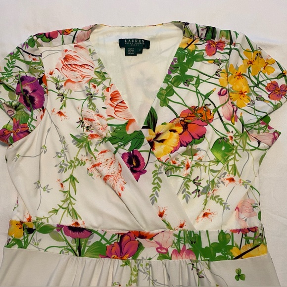Lauren Ralph Lauren Dress size 8 floral with cap sleeves - Picture 7 of 8